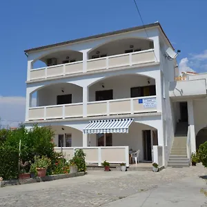 386 Ruza I Josip Piculjan Apartment