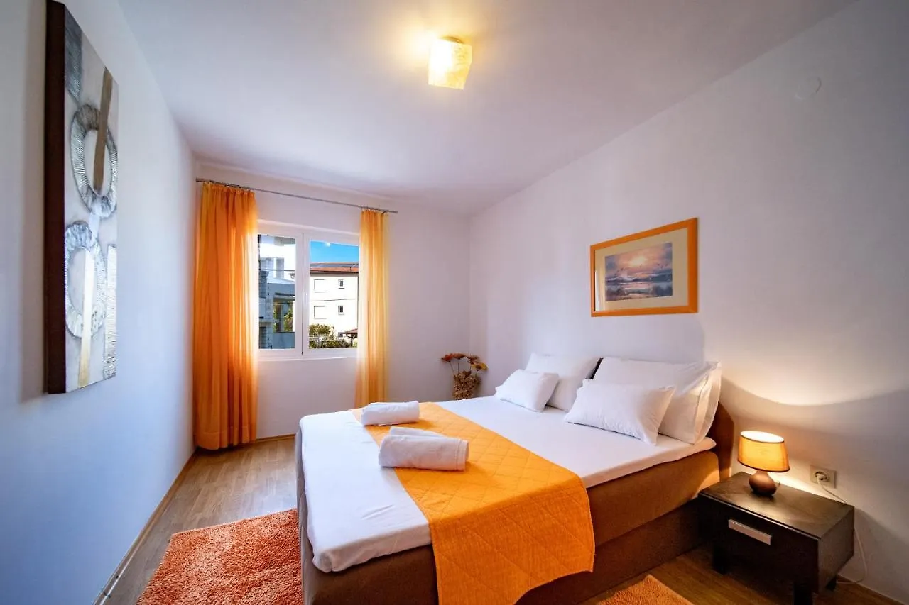 Apartments Lazaric location